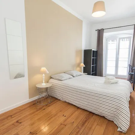 Apartment Family-friends 6br - *